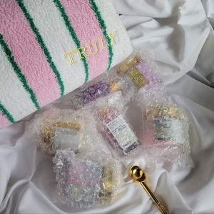 TRULY Best of Buns and Boobs Minis